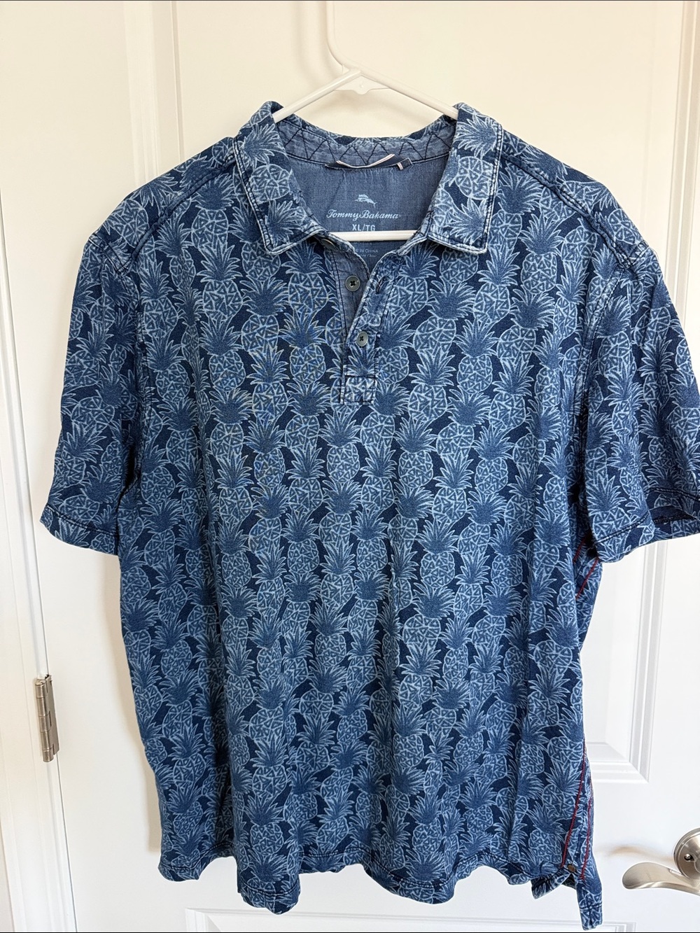 Tommy Bahama Men’s Blue Pineapple-Print Polo Shirt